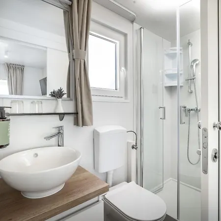 Park za odmor Valamar Krk 5*